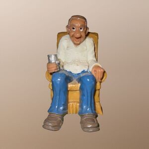 Vintage 1979 Wilton Woodridge Old Man In Chair Beer In Hand Cake Topper B10